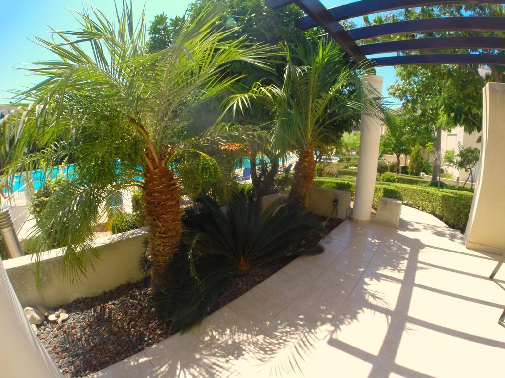 Hesperides Gardens Villa Paphos Exterior foto