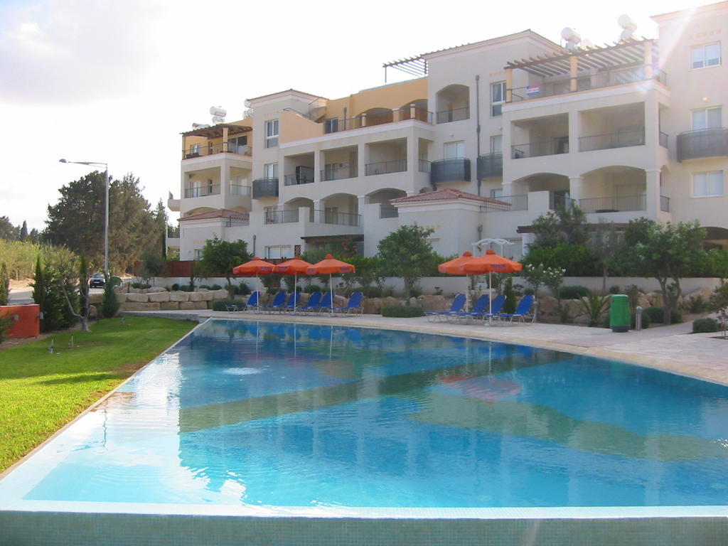 Hesperides Gardens Villa Paphos Exterior foto