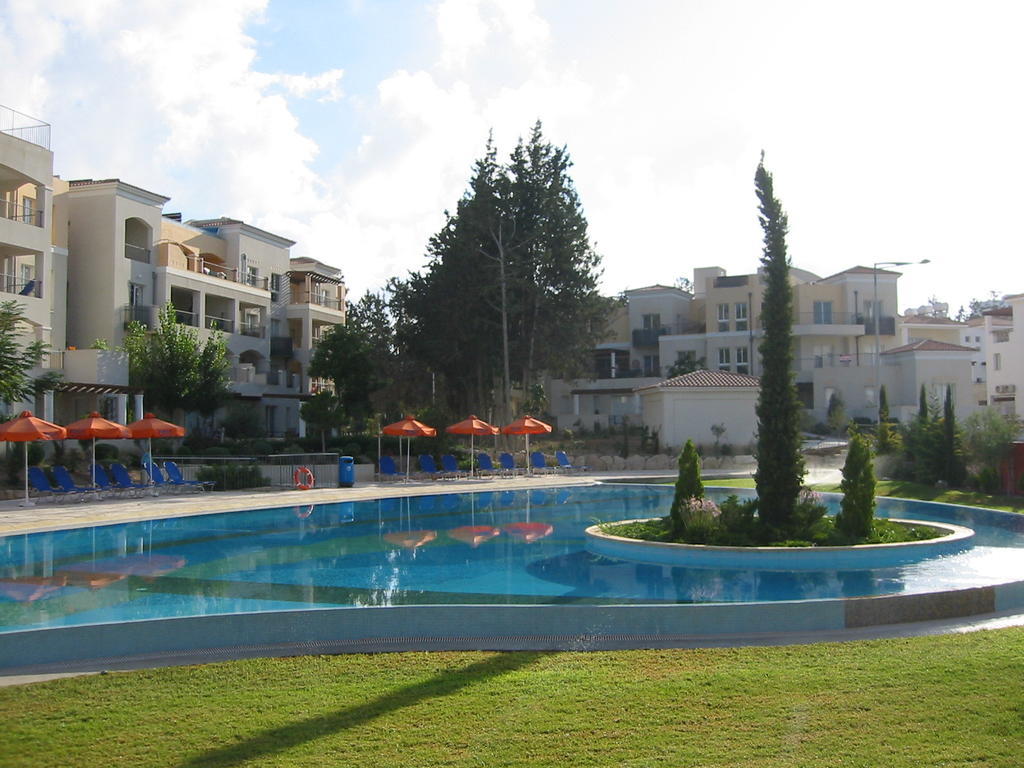 Hesperides Gardens Villa Paphos Exterior foto
